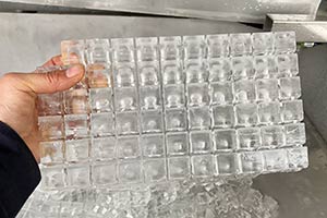 山東某制冰廠，日產5噸方冰機